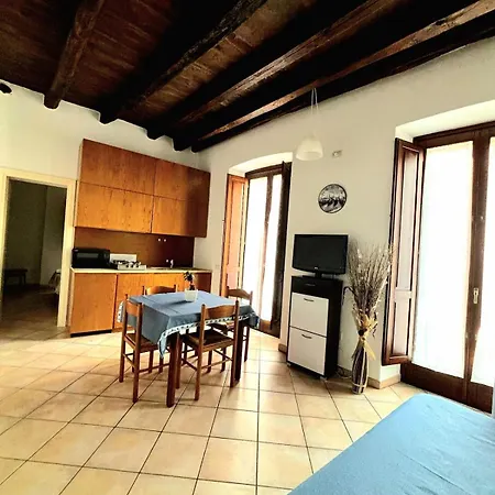 Casa Del Sole In Downtown Apartment